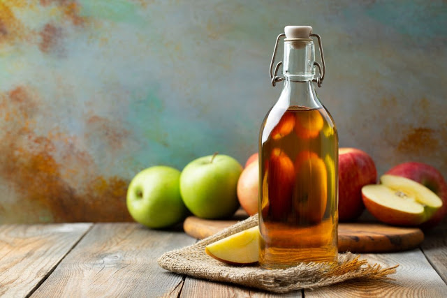 Fire cider vinegar recipe: A natural cold and flu home remedy for symptom relief. Learn how to make a homemade fire cider vinegar as a natural cold and flu remedy. This traditional, warming apple cider vinegar tonic acts as a holistic decongestant while also supporting immune health. Boost your immunity for health and wellness with this holistic homeopathic fire cider recipe. Fire cider vinegar recipe: A natural cold and flu home remedy for symptom relief. Learn how to make a homemade fire cider vinegar as a natural cold and flu remedy. This traditional, warming apple cider vinegar tonic acts as a holistic decongestant while also supporting immune health. Boost your immunity for health and wellness with this holistic homeopathic fire cider recipe.