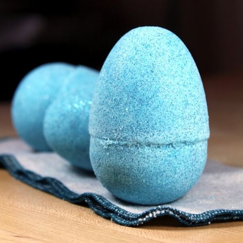 DIY Easter Egg Bath Bombs: Non-Candy Easter Basket Filler Ideas