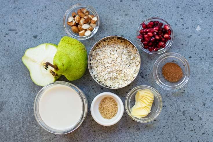 ingredients for making pear oatmeal