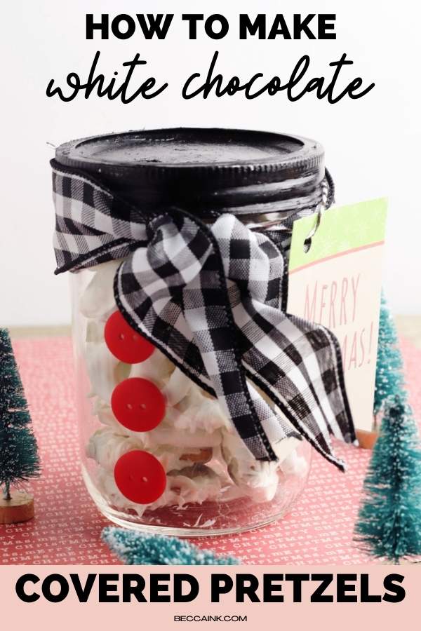 How to make white chocolate covered pretzels to give as homemade Christmas food gifts this holiday season. These easy pretzels covered in white chocolate make wonderful mason jar food gifts. Make my 2-ingredient white chocolate covered pretzels recipe. Learn tips and tricks for melting white chocolate for white chocolate covered pretzels as well as ideas for winter themed packaging your homemade holiday food gifts. Make these Christmas gifts for friends and family to enjoy through the holidays.