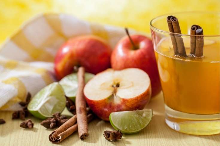 apple cider for apple pomegranate mulled cider
