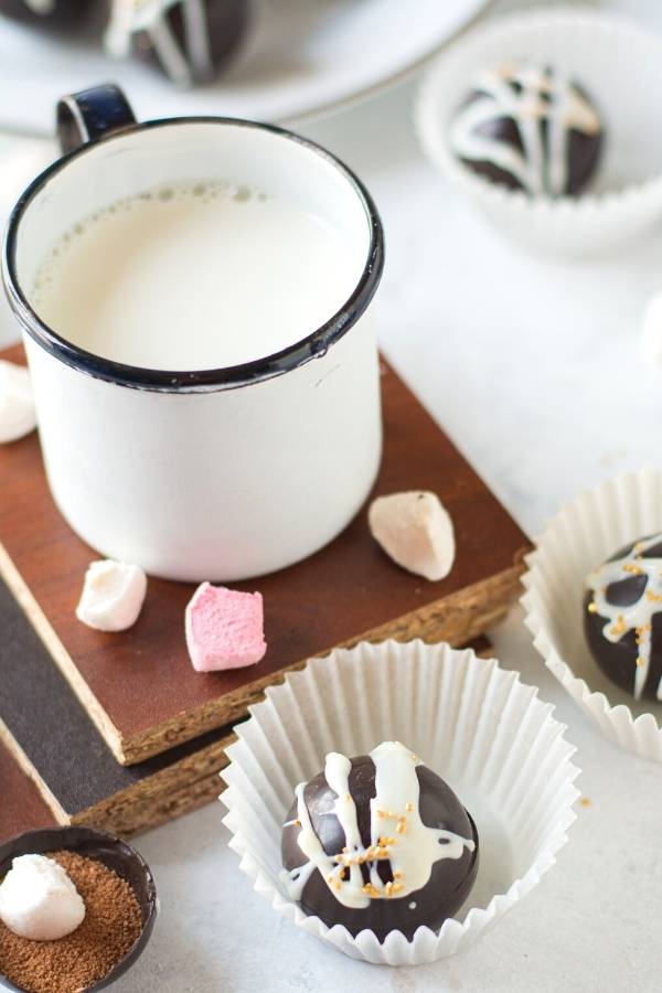how to use hot cocoa bombs and how to heat milk