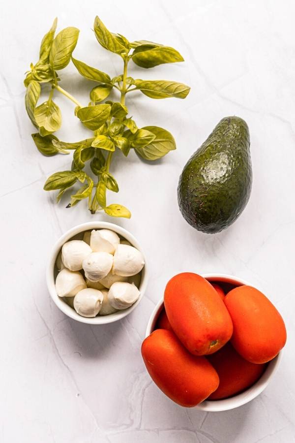 caprese salad ingredients