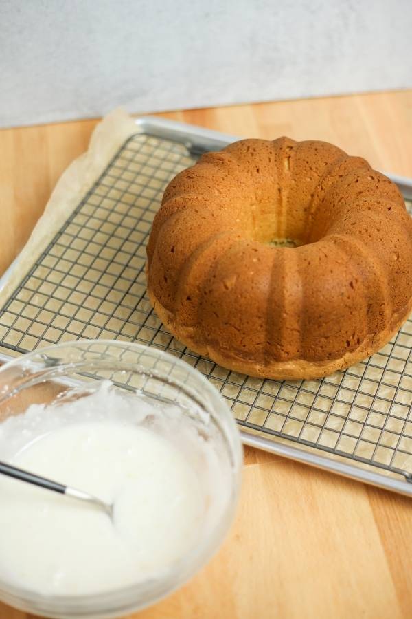 make ginger icing to drizzle on lemon bundt cake