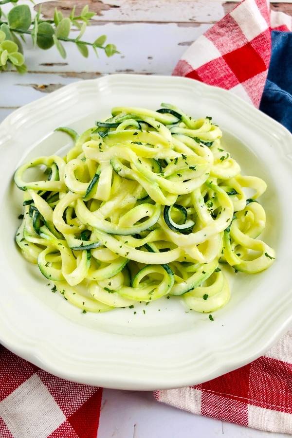 How to Make Alfredo Zucchini Noodles Vegetarian Zoodles Recipe