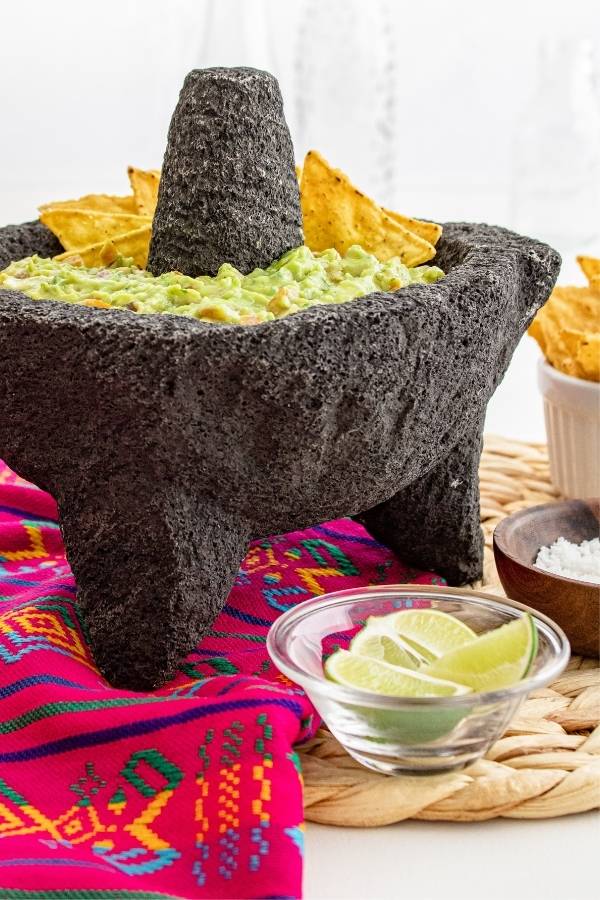 authentic mexican guacamole (2)