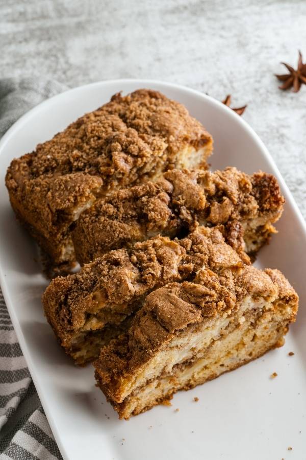 apple bread with cinnamon swirl