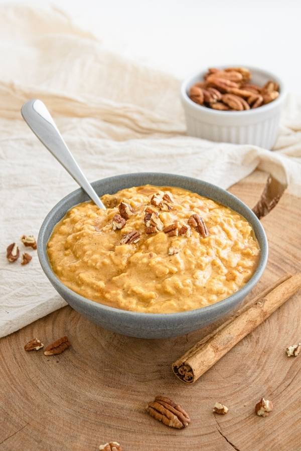 pumpkin spice oatmeal fall breakfast