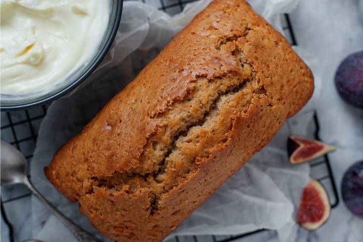 allow the Christmas fig cake to cool on a wire rack