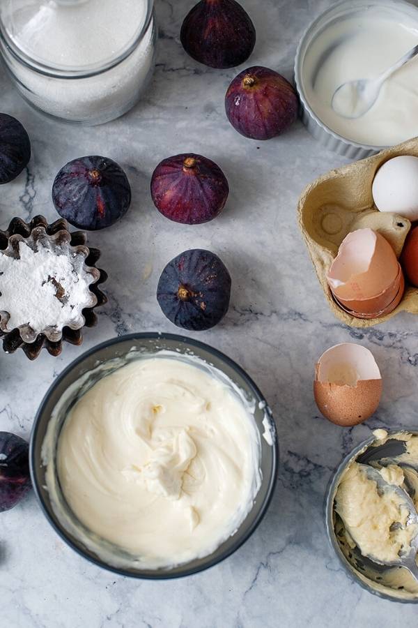 homemade cream cheese icing recipe for frosting holiday fig cake