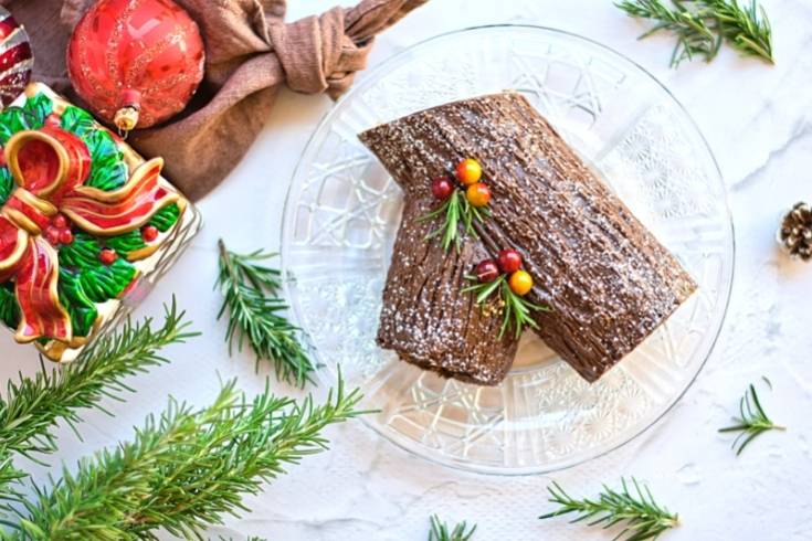 classic christmas roll up cake