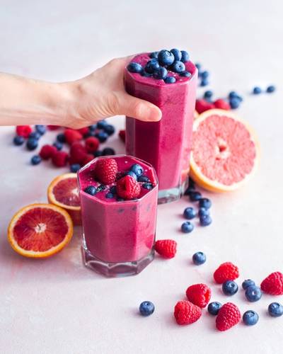 berry smoothie recipe with antioxidants for skin and health