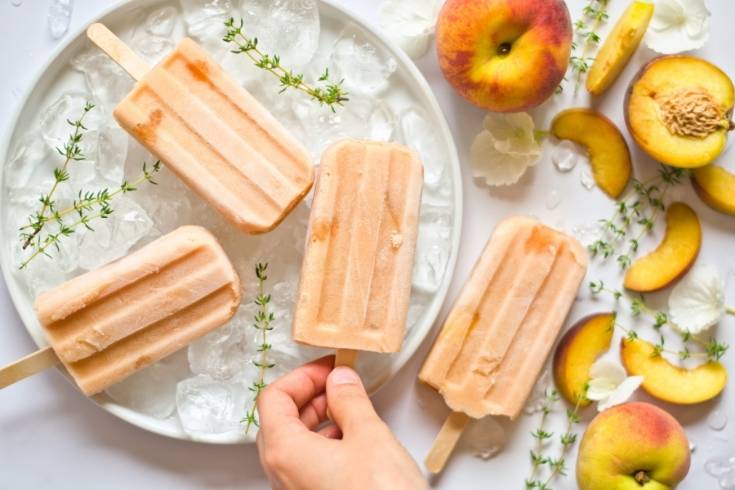 creamy peach popsicles