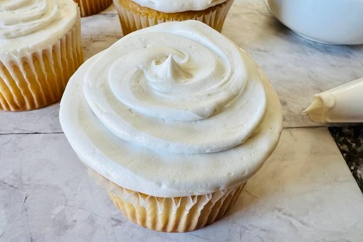 frost cupcakes for halloween treats