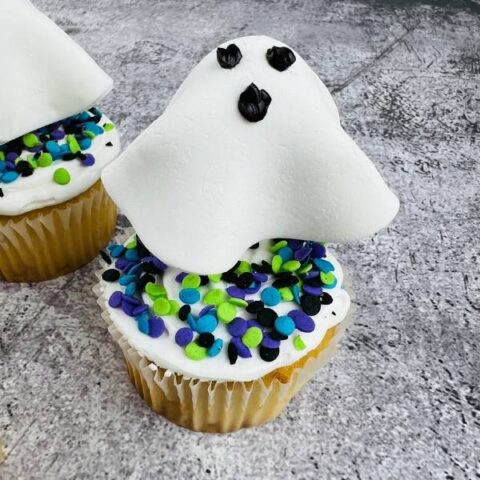 ghost cupcakes with fondant